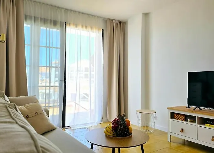 Amazing Ocean View With Heated Swimming Pool Apartment Los Cristianos (Tenerife)